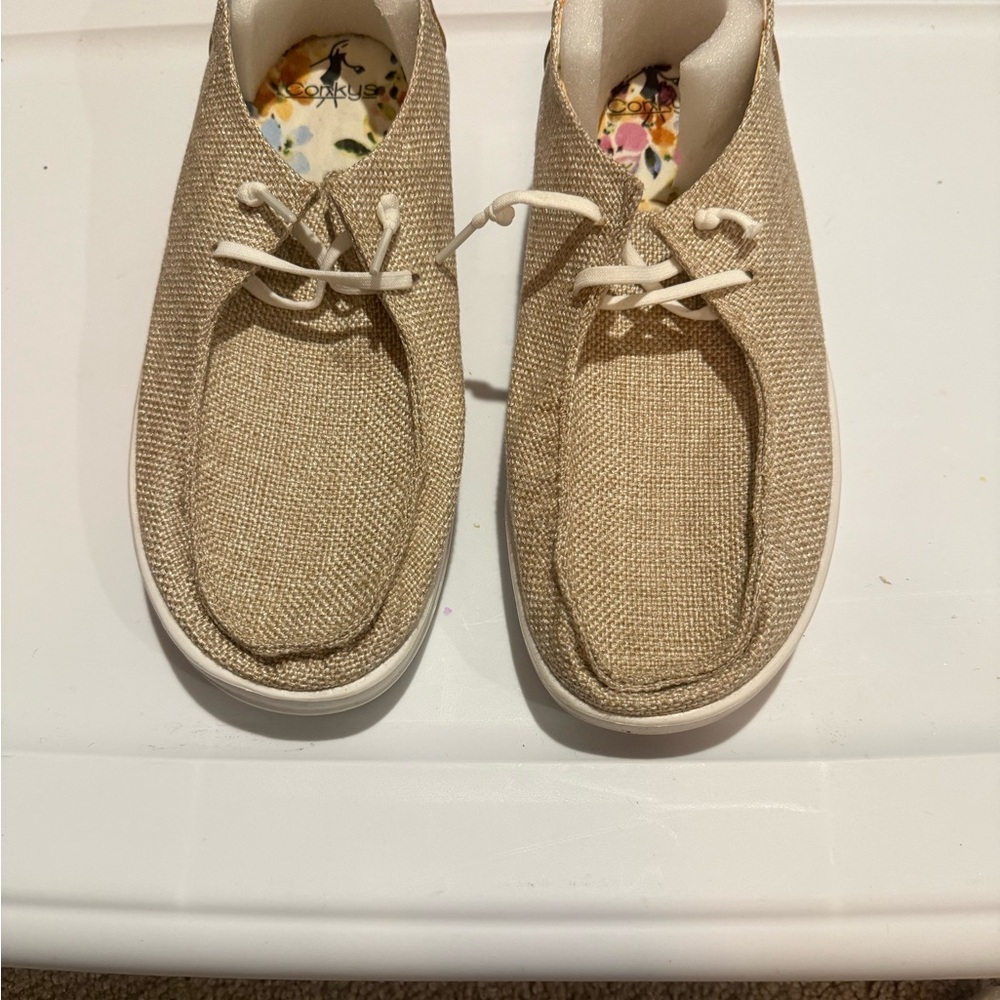 Corkys Women's Tan Flats & Loafers